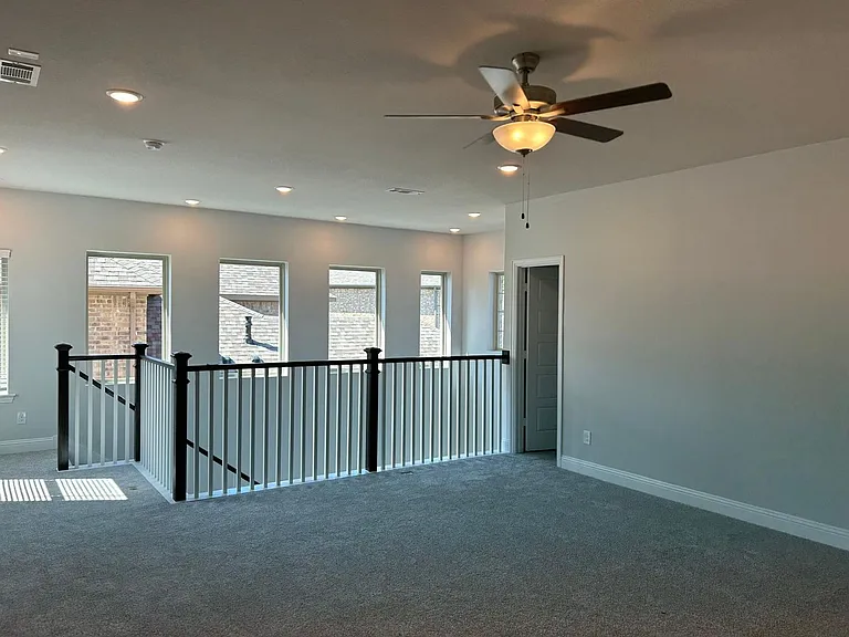 9008 Guadalupe St — Photo 14