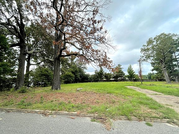3rd image of 715 Camp St #717