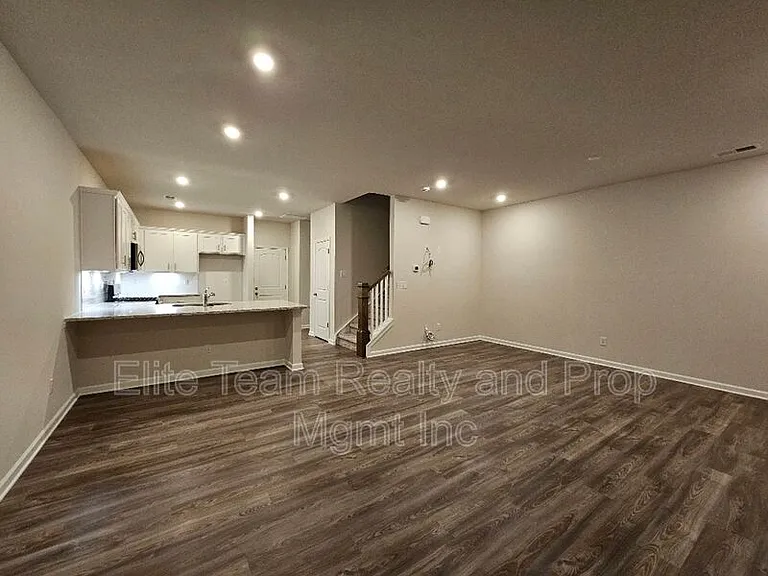 5416 Kings Ridge Dr — Photo 11