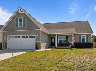 616 Parsley Dr, Hubert, NC 28539