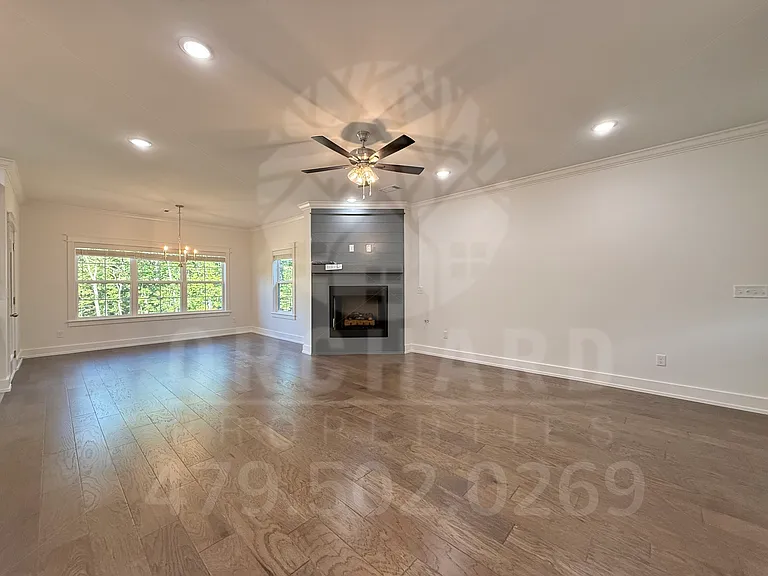 1 Gretna Green Ln — Photo 4