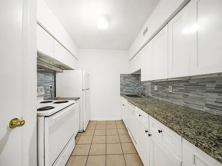 6201 Ranchester Dr #36 — Photo 8
