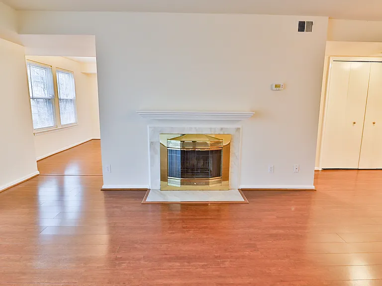 13 Pickering Ct #102 — Photo 23