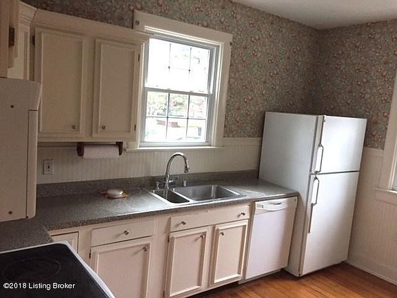 5th image of 2039 Murray Ave #1