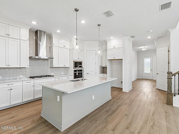5th image of 12157 MARIPOSA Avenue