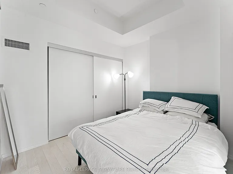 5 Soudan Ave #1629 — Photo 29