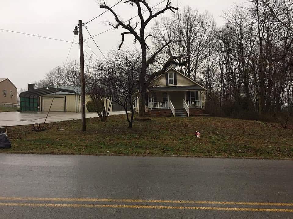 1st image of 161 Woodbury Loop