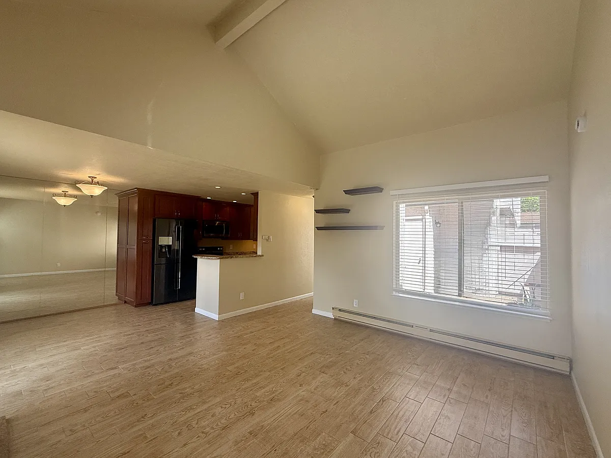 Building Photo - 2657 Kentworth Way