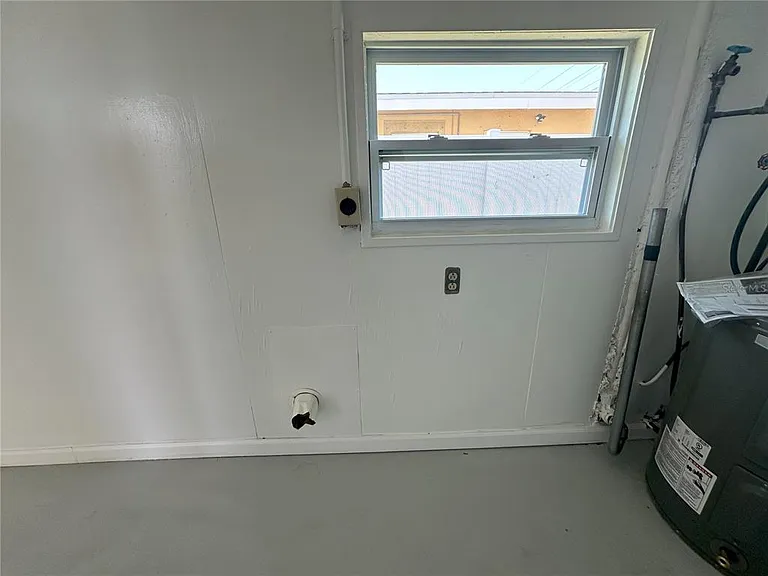 3335 Dudley St — Photo 15
