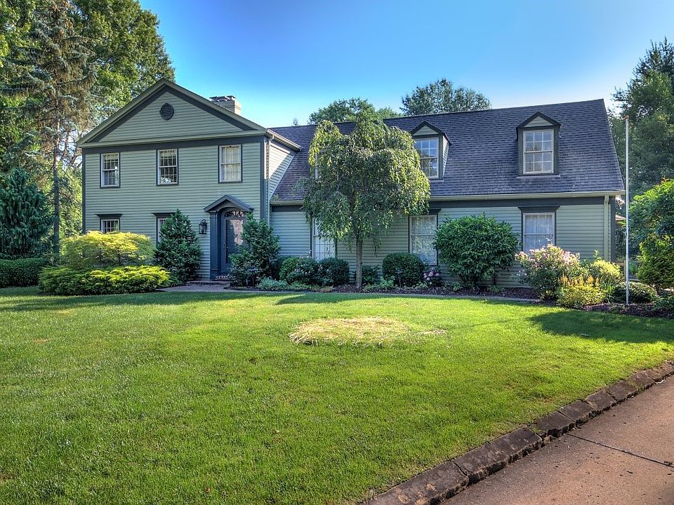 Welcome to 75 York Drive!