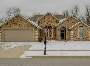 3977 W Olive Tree Dr, Fayetteville, AR 72704