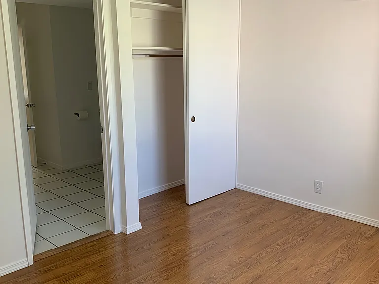 2615 W Grand Ave — Photo 9