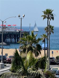 600 E Oceanfront #B, Newport Beach, CA, 92661