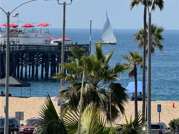 600 E Oceanfront #B, Newport Beach, CA 92661
