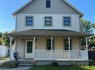 1960 E 33rd St, Lorain, OH 44055
