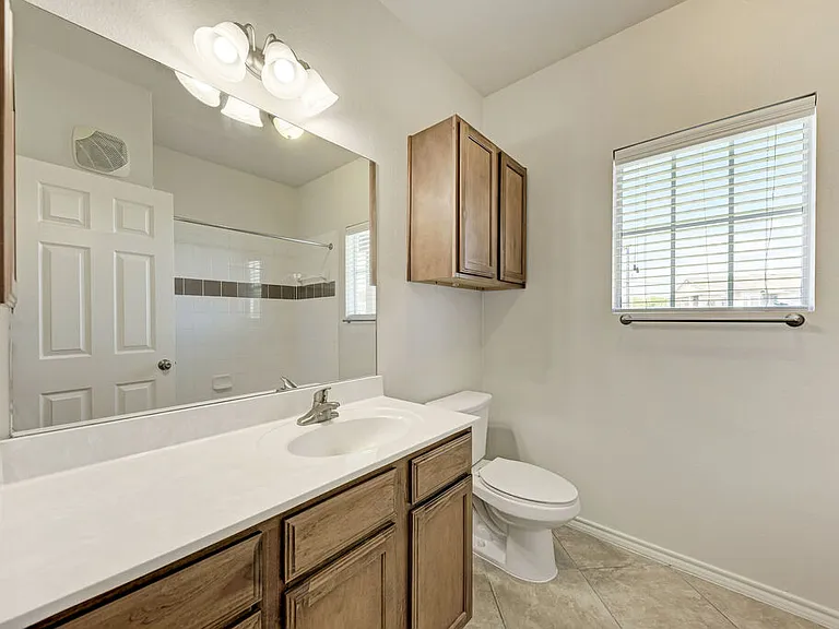 Riverhorse Ranch Apartments II — Photo 25