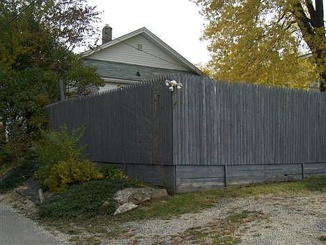 4th image of 416 Park St
