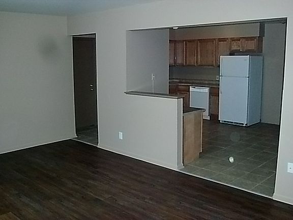 5th image of 3010 Byron Center Ave SW #202