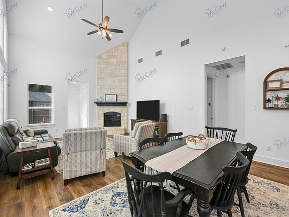 3rd image of 424 Country Meadows Blvd