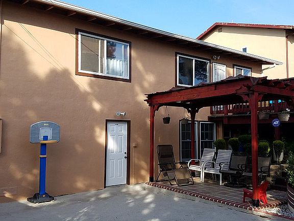 4th image of 3951 Coronado Way