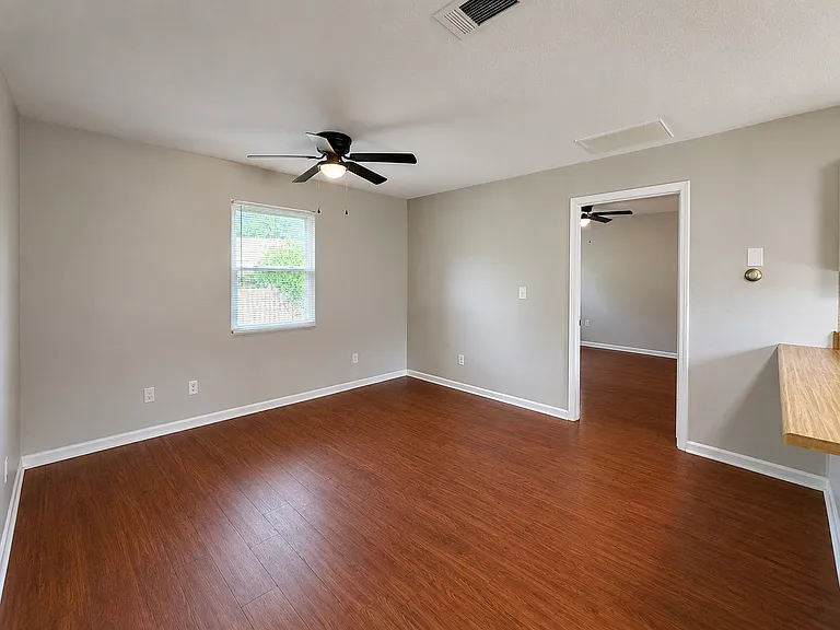 1170 Miller St #2 — Photo 4