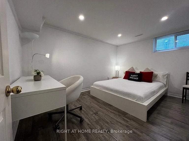 24 Jondan Cres — Photo 13