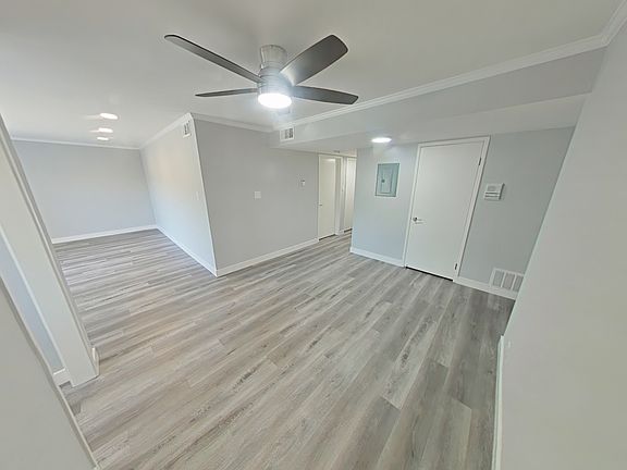 4th image of 1241 W Hillsdale Blvd #201