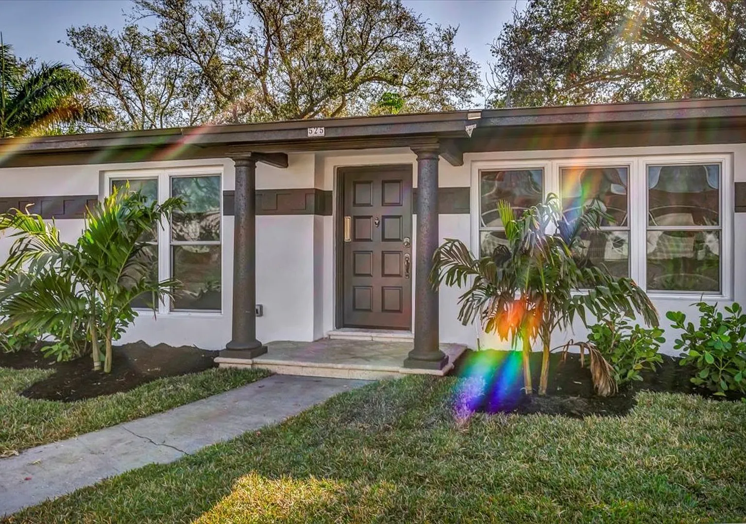 Fully Remodeled Snell Isle Luxury Home - Available for Rent or Purchase! — Photo 3
