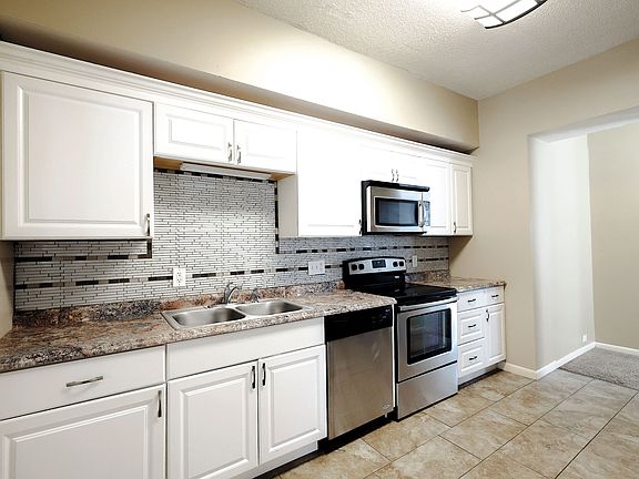5th image of 826 F St