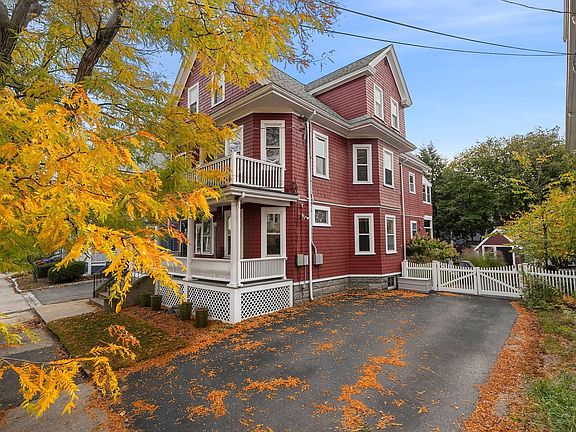 4th image of 63 Cleveland St
