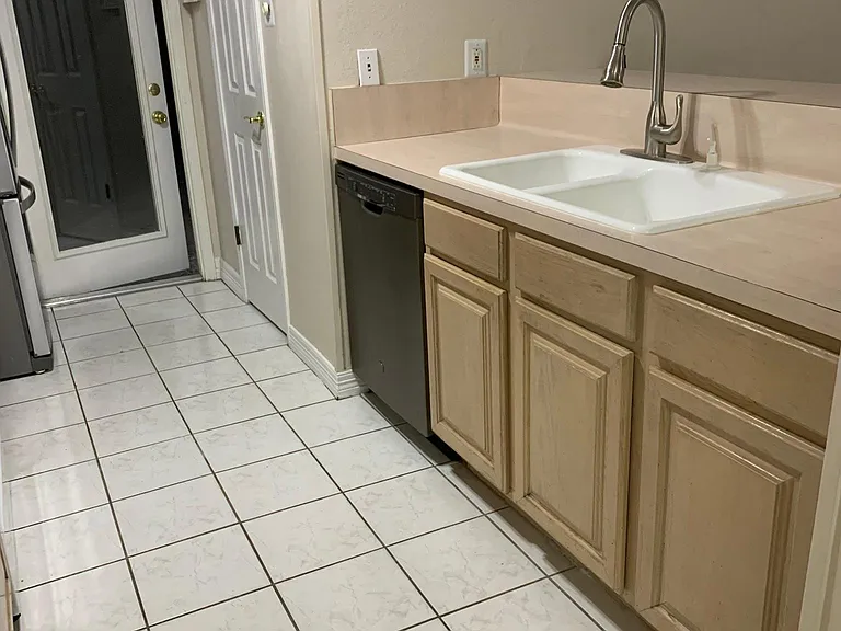 7363 Regency Square Ct #7363 — Photo 9