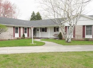 1309 Stratford Ln, Fostoria, OH 44830