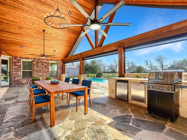 2214 Buck Ct, Caddo Mills, TX 75135