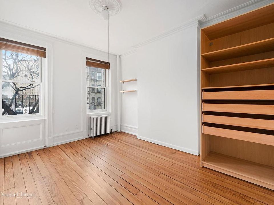 1st image of 138 W 10th St APT 4RW