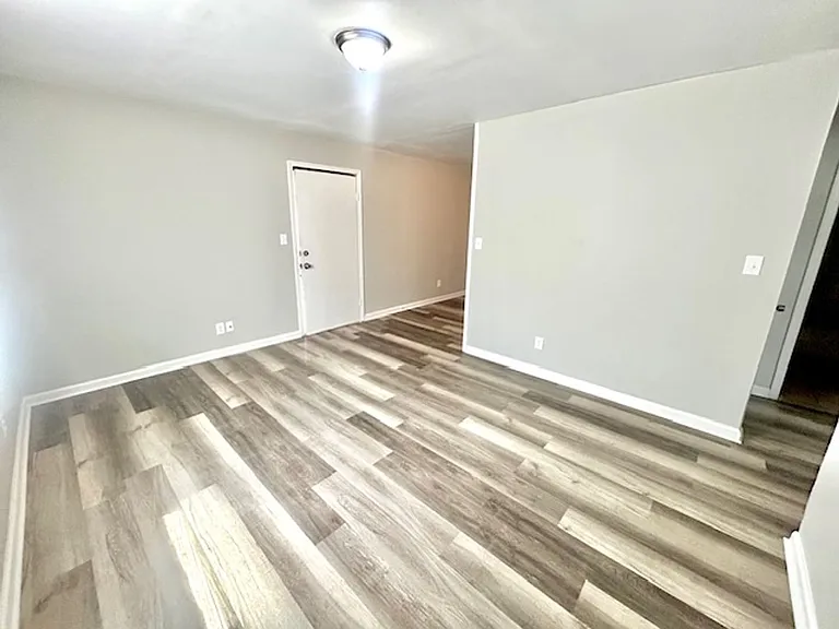 4523 Foster Ave SW — Photo 13