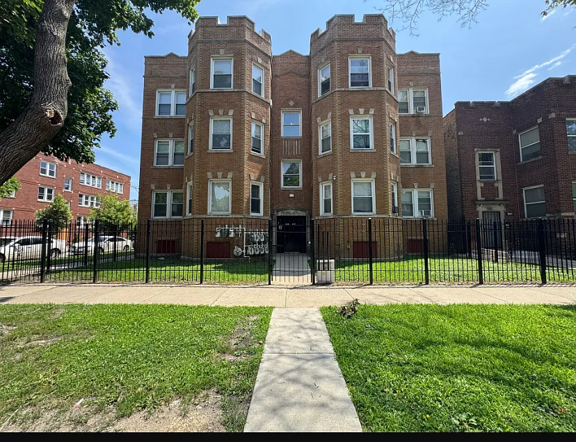 1615 W 78th St #3