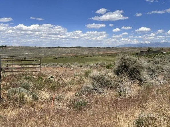 465 Foxridge Dr, Spring Creek, NV 89815