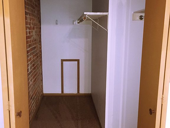 5th image of 275 7th St W APT 304