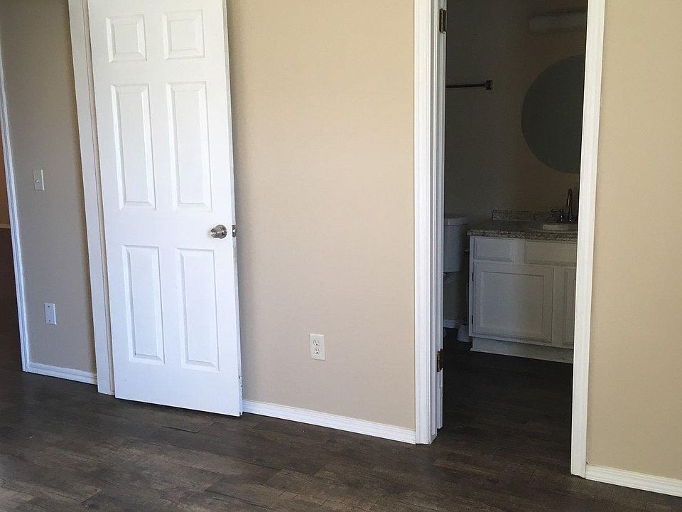 1st image of 1302 Clearwater Dr