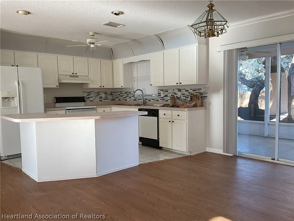 Building Photo - 1508 Stenewahee Ave