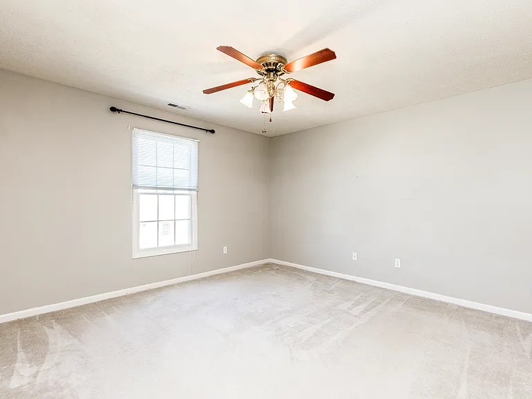 1103 Perry Ln — Photo 11