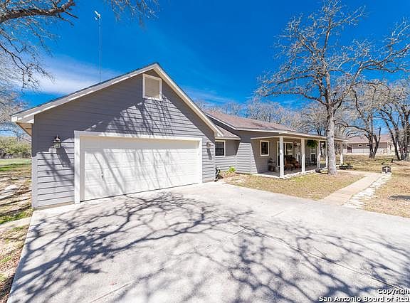 5th image of 283 Shannon Ridge Dr