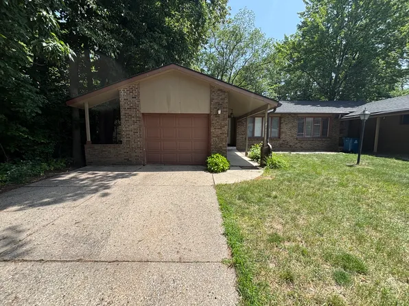 2460 Woodcliff Ave SE, Grand Rapids, MI 49546
