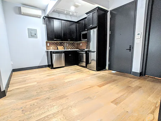 Rented by Citified Realty Group LLC | media 3