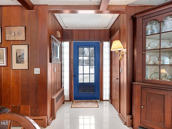 3rd image of 5 Maple Ridge Avenue