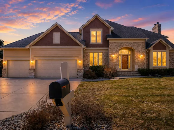 7628 Auto Club Cir, Bloomington, MN 55438