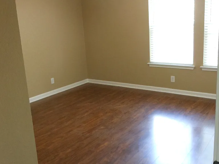 617 San Augustine Blvd — Photo 23