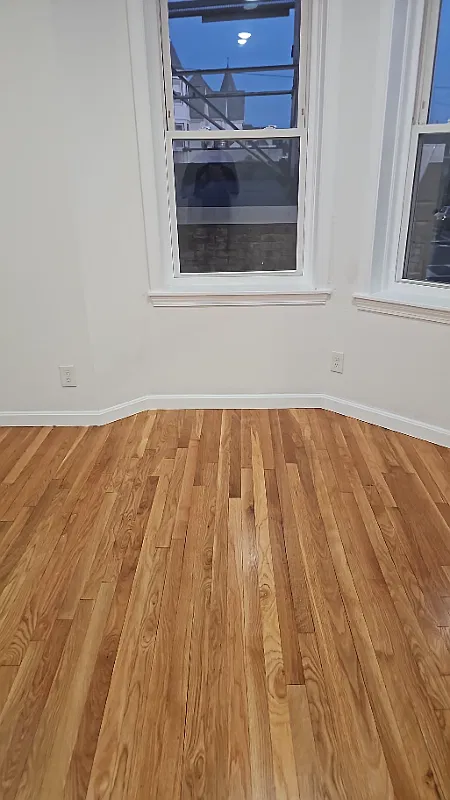 3 bed, 1300 sqft, $2,900 — Photo 2