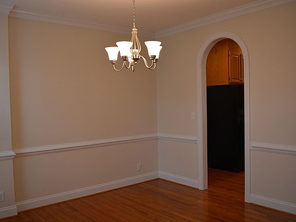 2nd image of 506 Fairway Woods Dr