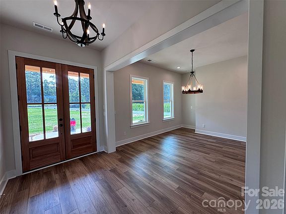 4th image of 4024 Landsford Rd